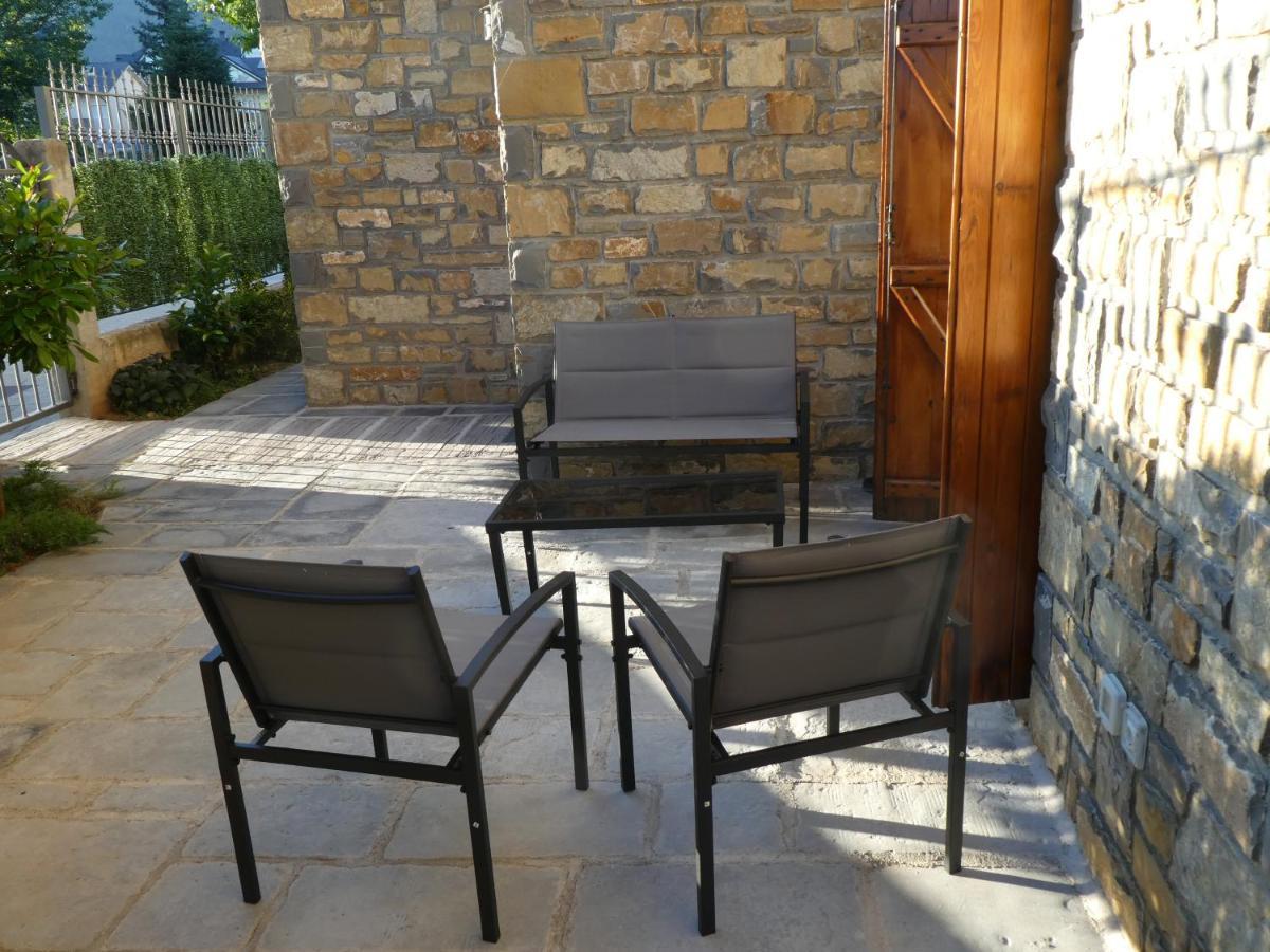 Villa Casa Con Jardin Frente Ciudadela Jaca Exterior foto
